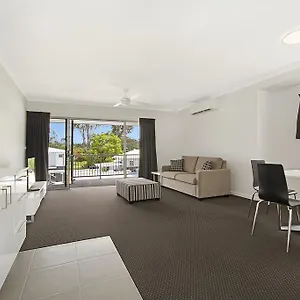 https://cooroy-luxury-motel-apartments.queenslandhotels.net
